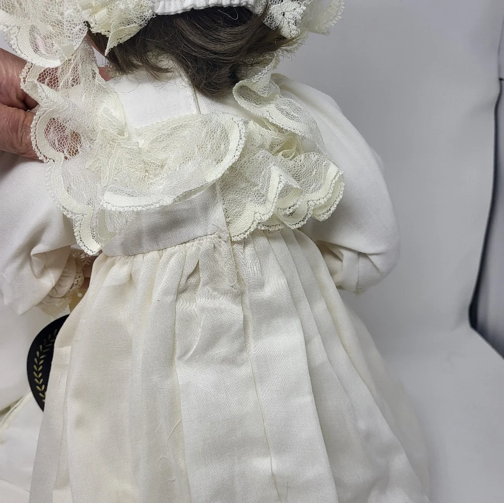 Studio Editions by Dynasty Tricia Porcelain Doll Limited Edition New With COA - Picture 5 of 15
